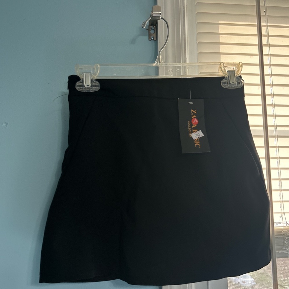 Brand New Black skirt